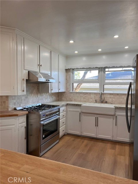 795 Saint Anns Drive, Laguna Beach CA: https://media.crmls.org/medias/bbde9b7b-6a2e-411d-a82c-664f0a349a1a.jpg