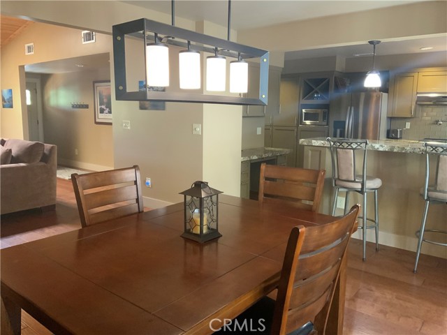 1709 Lassen Way, Pine Mountain Club CA: https://media.crmls.org/medias/bbdecb77-7086-4e3e-82b0-0e66012607de.jpg