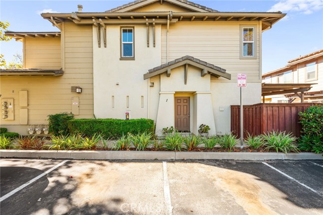 Detail Gallery Image 2 of 54 For 41537 Wild Ivy Ave #1,  Murrieta,  CA 92562 - 3 Beds | 2/1 Baths