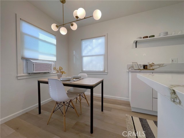 813 W Beach Avenue, Inglewood CA: https://media.crmls.org/medias/bbdf587e-6b43-4ec4-abb5-7a80002ada09.jpg