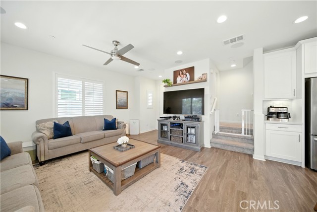 Detail Gallery Image 6 of 44 For 8785 Celebration St, Chino,  CA 91708 - 3 Beds | 2/1 Baths
