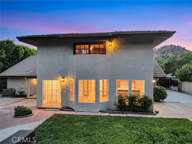 10938 Remmet Avenue, Chatsworth CA: https://media.crmls.org/medias/bbe09b28-f426-41ea-98ea-6458cfe25862.jpg