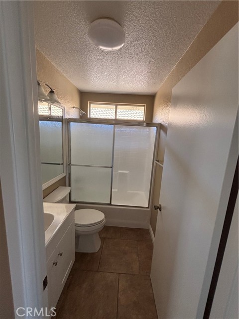 43545 Corte Logrono, Temecula CA: https://media.crmls.org/medias/bbe0b45f-22af-4267-a9b4-e99f72cdcaac.jpg