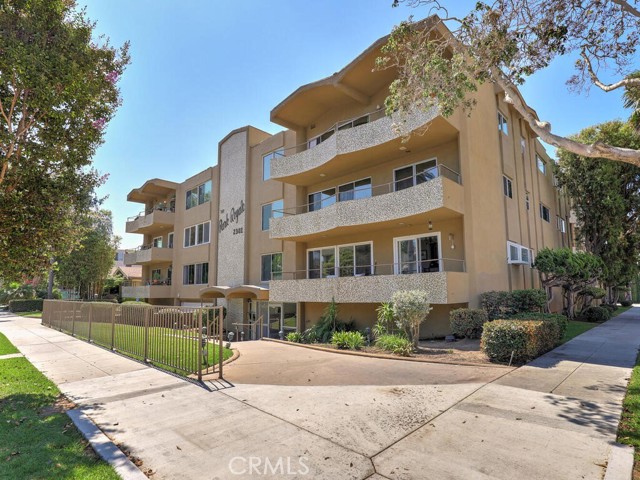 Detail Gallery Image 1 of 1 For 2302 E. 2nd St 3h,  Long Beach,  CA 90803 - 2 Beds | 2 Baths