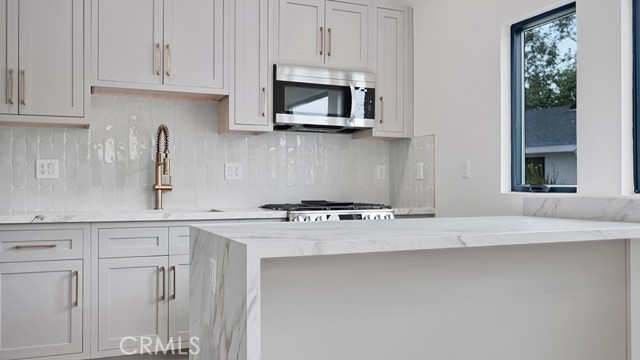 Detail Gallery Image 9 of 13 For 12752 Martha Ann, Los Alamitos,  CA 90720 - 1 Beds | 1 Baths