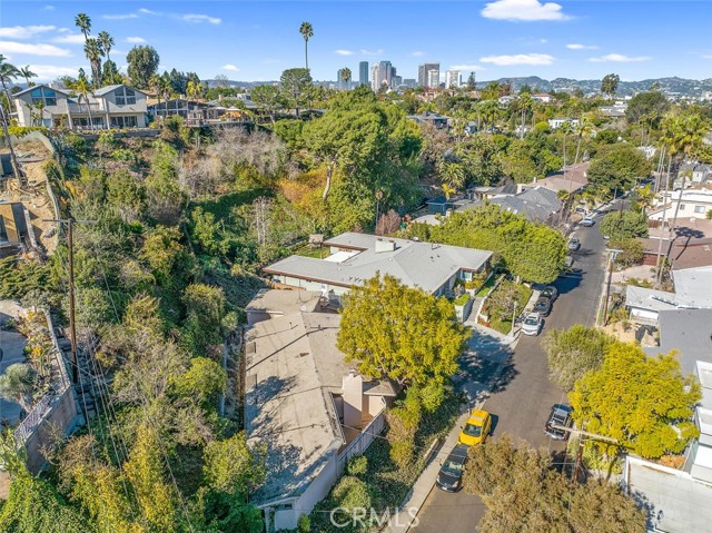 2869 Anchor Avenue, Los Angeles CA: https://media.crmls.org/medias/bbe2e945-249f-4f99-b42c-22b456d4a2a7.jpg