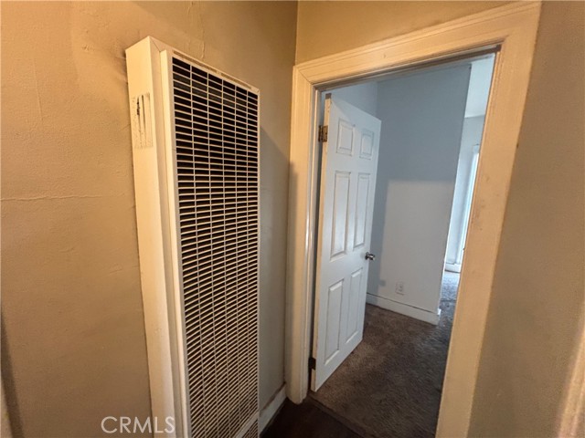 1339 W 66th Street, Los Angeles CA: https://media.crmls.org/medias/bbe2ffb6-bf45-44c3-8ef7-ab0cc3f1a9ea.jpg