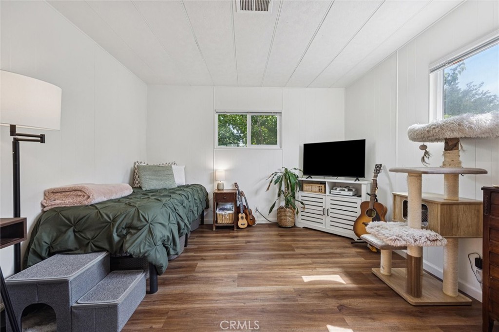 MLS #SC25120058 image #24