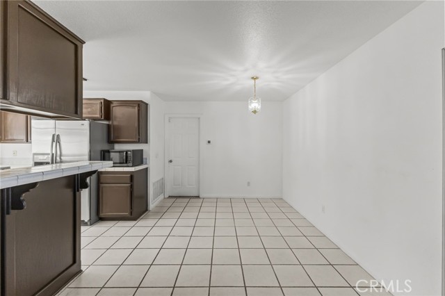 Detail Gallery Image 24 of 53 For 57088 Millstone Dr, Yucca Valley,  CA 92284 - 5 Beds | 3 Baths