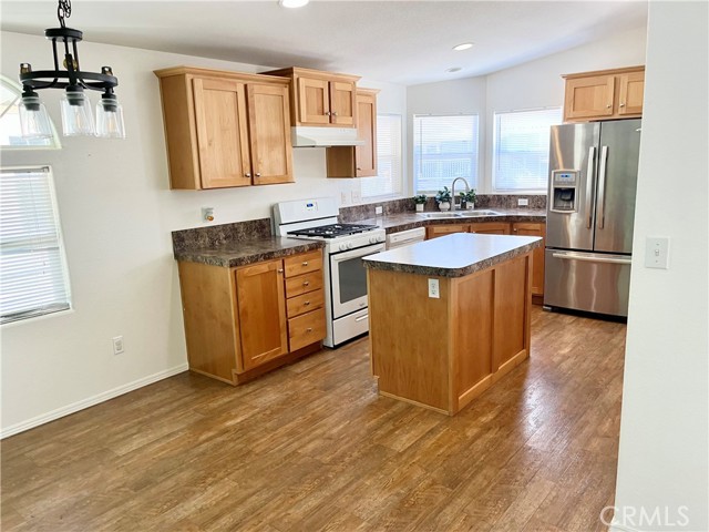Detail Gallery Image 2 of 24 For 11401 N Topanga Cy #84,  Chatsworth,  CA 91311 - 2 Beds | 2 Baths