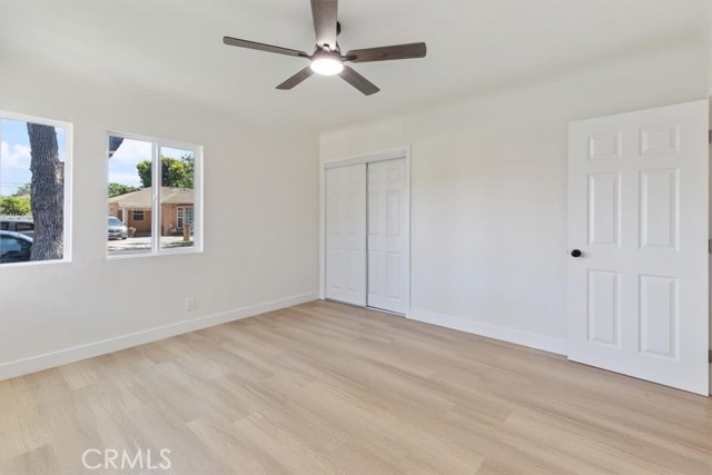 147 E 67th Way, Long Beach CA: https://media.crmls.org/medias/bbe43b79-bffc-4fc8-a44e-f4ad50923836.jpg