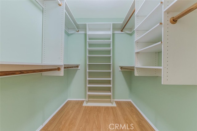 4652 Park Granada, Calabasas CA: https://media.crmls.org/medias/bbe49471-d5e1-4dfe-8c19-51cf75b4bf82.jpg