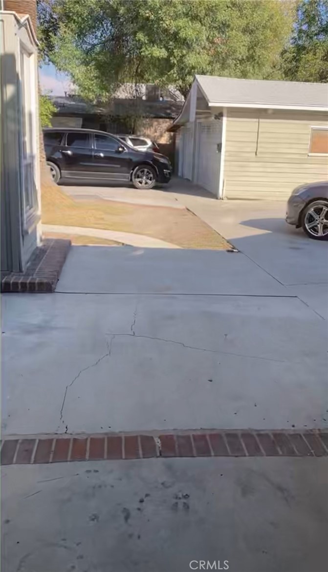 MLS #MB25096950 img 3