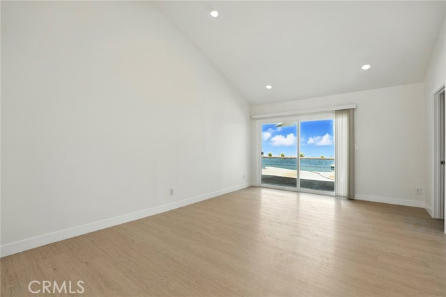 25201 Miles Ave, Lake Forest CA: https://media.crmls.org/medias/bbe5535c-9c6b-4496-874e-39651c4e2cf5.jpg