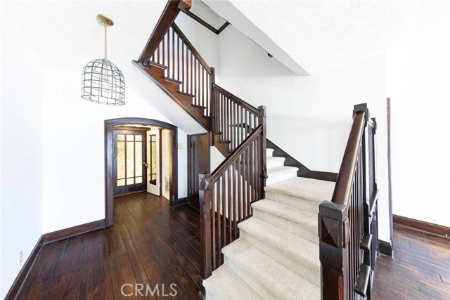 1051 Marine Drive, Laguna Beach CA: https://media.crmls.org/medias/bbe57a07-e97b-4d3b-b6f0-0f2a76535b83.jpg