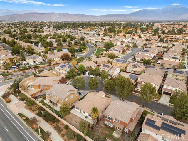 1829 Overland Court, Hemet CA: https://media.crmls.org/medias/bbe5800d-dccc-4088-9ff4-090b4ca35850.jpg