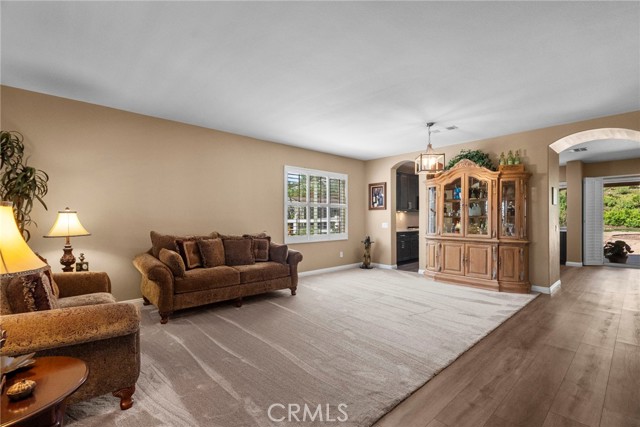 30444 Hidden Valley Court, Castaic CA: https://media.crmls.org/medias/bbe5fb3f-6762-4605-b18e-517ef700c8d7.jpg