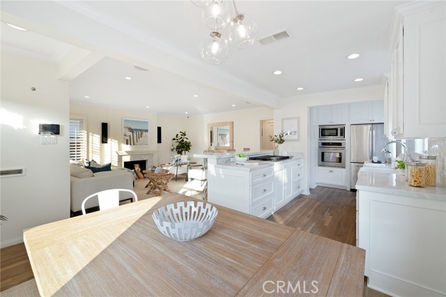 1500 Walnut Avenue, Manhattan Beach, California 90266, 3 Bedrooms Bedrooms, ,2 BathroomsBathrooms,Residential,Sold,Walnut,SB22011905