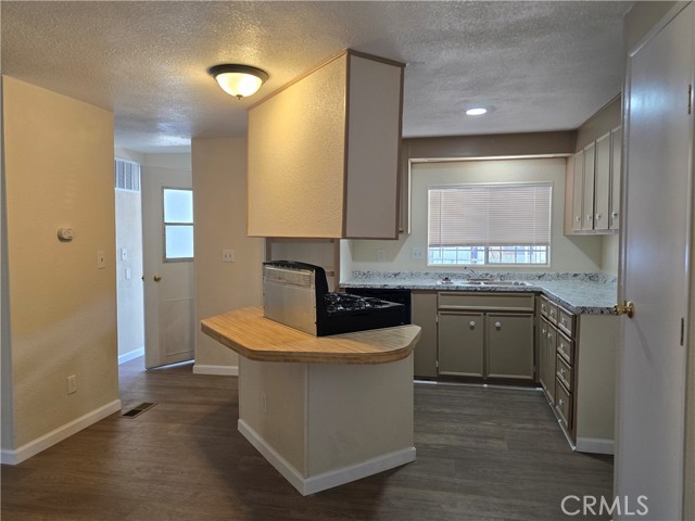 542 Castille Drive, Hemet CA: https://media.crmls.org/medias/bbe6a8d8-c137-4e7a-a8a2-febd1a0192c6.jpg
