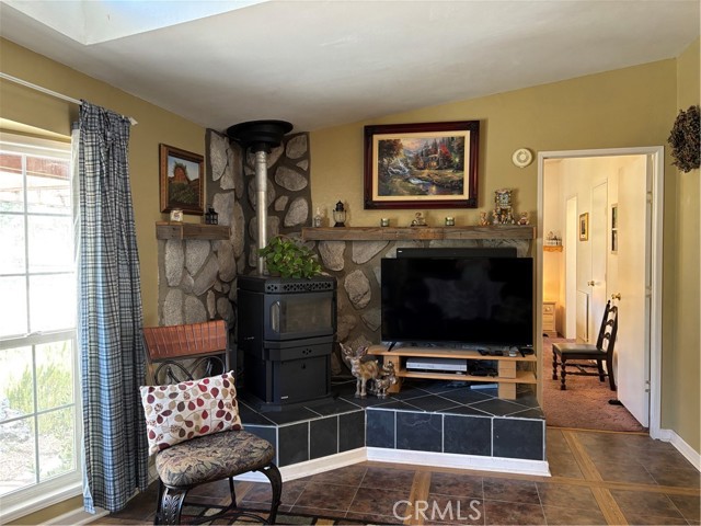 4060 Indian Peak Road, Mariposa CA: https://media.crmls.org/medias/bbe7e94b-fe0c-4454-8638-fe045743b308.jpg