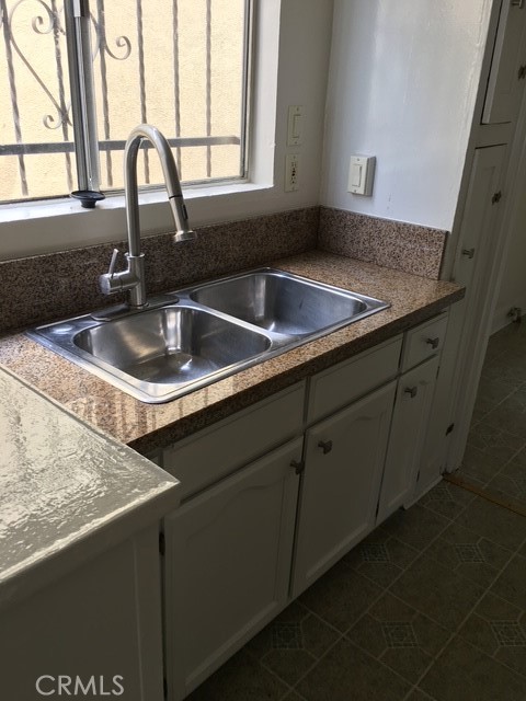 Detail Gallery Image 12 of 34 For 1742 W 82nd, Los Angeles,  CA 90047 - – Beds | – Baths