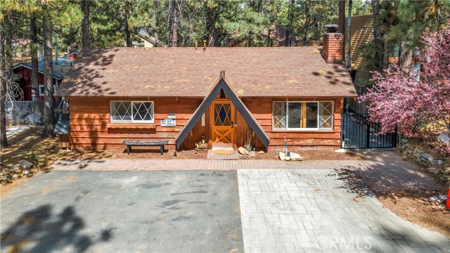 42660 La Placida, Big Bear Lake CA: https://media.crmls.org/medias/bbe8fcce-abe1-4e86-a804-f528ad2b71f8.jpg