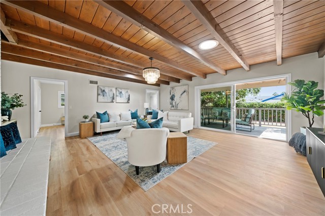 552 E Mountain View Avenue, Glendora CA: https://media.crmls.org/medias/bbe8fde1-04b0-4a36-90ee-5b38c59d0291.jpg