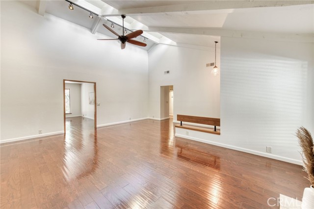 6300 N Palm Avenue, Fresno CA: https://media.crmls.org/medias/bbe90e50-2bfb-4194-8c7c-7a02b5c7bec2.jpg