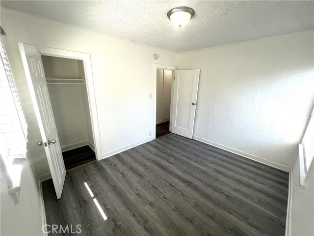 1702 W 60th Street, Los Angeles CA: https://media.crmls.org/medias/bbe9105d-f1b7-4ca5-b559-0a249cf0a4d0.jpg