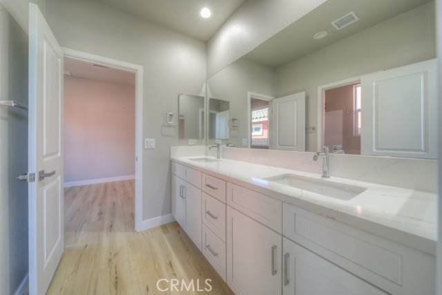 Jack & Jill Bathroom #2