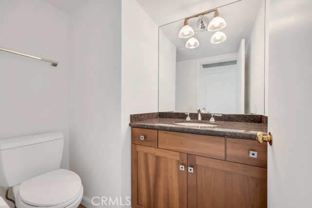 22210 Miston Drive, Woodland Hills CA: https://media.crmls.org/medias/bbe99bf8-a0f2-4d87-b9a5-165ca24b862e.jpg