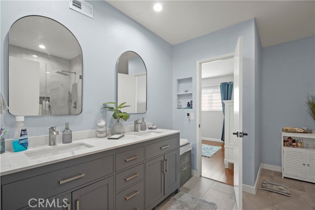 Detail Gallery Image 22 of 37 For 10030 Owensmouth Ave #8,  Chatsworth,  CA 91311 - 2 Beds | 2 Baths