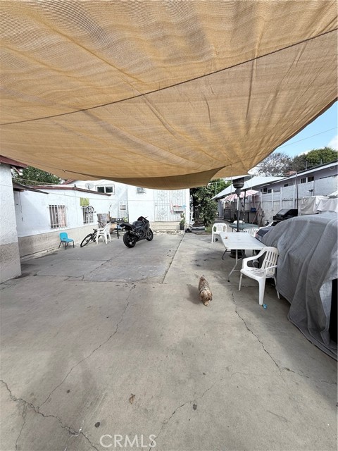 Detail Gallery Image 2 of 3 For 3936 Carlin Ave, Lynwood,  CA 90262 - 4 Beds | 2 Baths