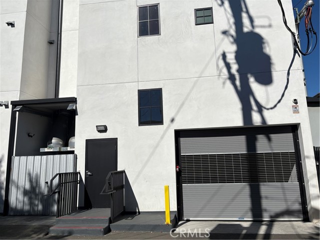 Detail Gallery Image 44 of 49 For 10352 Riverside #201,  Toluca Lake,  CA 91602 - 3 Beds | 3 Baths