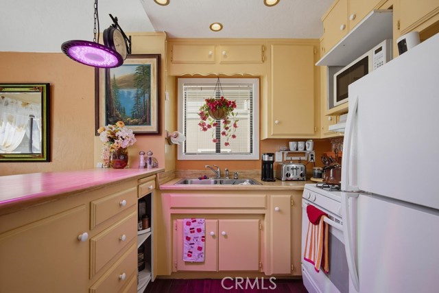 789 Arosa Drive, Crestline, CA 92325