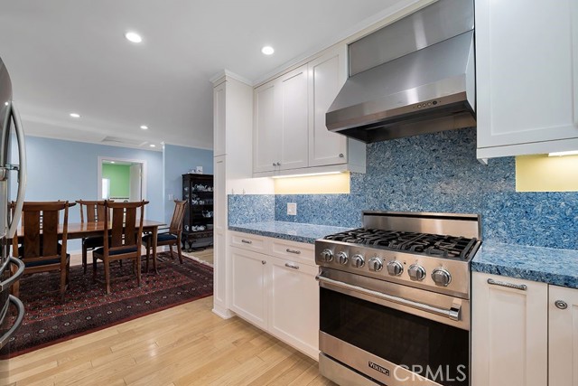 5858 Abernathy Drive, Los Angeles CA: https://media.crmls.org/medias/bbeaa86e-c2b3-420b-8bd5-66702a722725.jpg