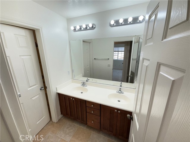 1541 Midnight Sun Drive, Beaumont CA: https://media.crmls.org/medias/bbeacbec-d711-4f85-bee7-a6baeec9545b.jpg