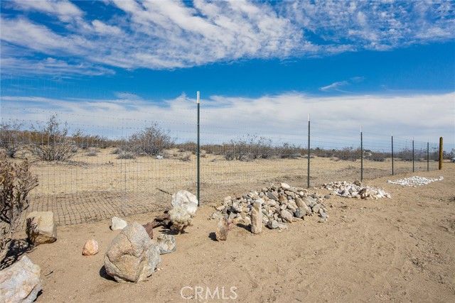 1234 Castillo Road, Landers CA: https://media.crmls.org/medias/bbeaf035-1073-471c-a1c8-8825d5e636af.jpg