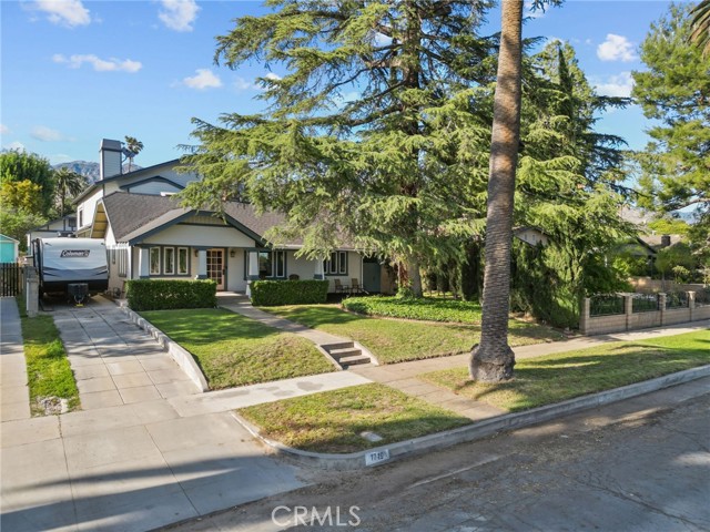 1719 Monte Vista Street, Pasadena CA: https://media.crmls.org/medias/bbeafa2c-0742-4d71-b4c7-367ead5635f0.jpg