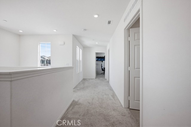 Detail Gallery Image 18 of 41 For 950 Helena Ridge, Lake Elsinore,  CA 92530 - 3 Beds | 2 Baths