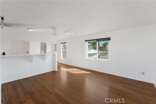 Detail Gallery Image 5 of 27 For 1502 E Carson St #137,  Carson,  CA 90745 - 2 Beds | 1/1 Baths