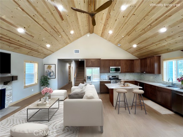 Detail Gallery Image 8 of 34 For 810 Villa Grove Ave, Big Bear City,  CA 92314 - 5 Beds | 3/1 Baths