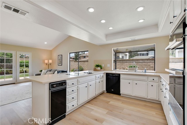 5697 Los Robles, La Verne CA: https://media.crmls.org/medias/bbec00d0-53ea-4c88-b6b6-a77932f5778d.jpg
