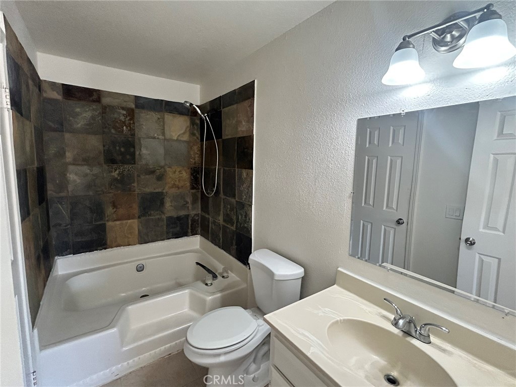 MLS #OC25134895 img 17