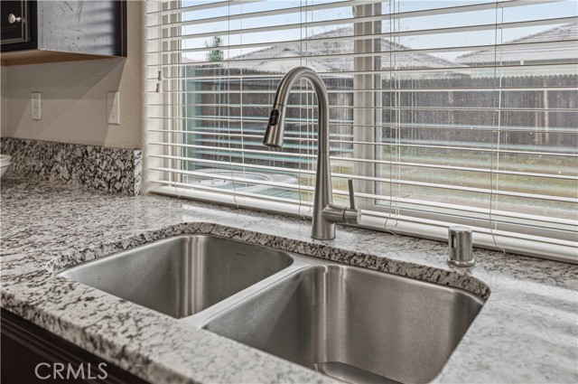 Detail Gallery Image 10 of 39 For 4852 Kinross Ct, Merced,  CA 95348 - 4 Beds | 2/1 Baths