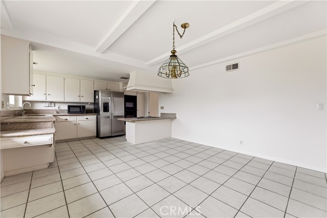 5602 Sunmist Drive, Rancho Palos Verdes, California 90275, 3 Bedrooms Bedrooms, ,3 BathroomsBathrooms,Residential,For Sale,Sunmist,OC26066413