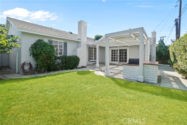 Nice size back yard