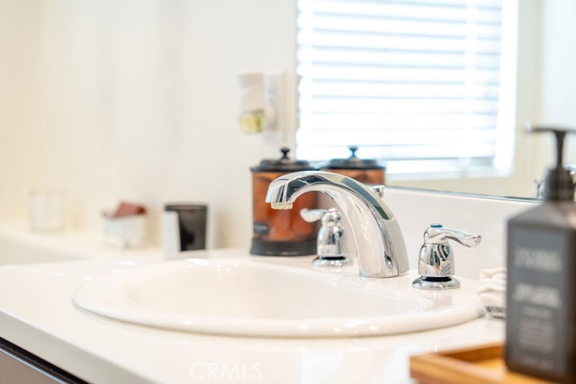 40438 Calle Real, Murrieta CA: https://media.crmls.org/medias/bbef8482-e2d3-4359-83e5-4522fb4092fe.jpg