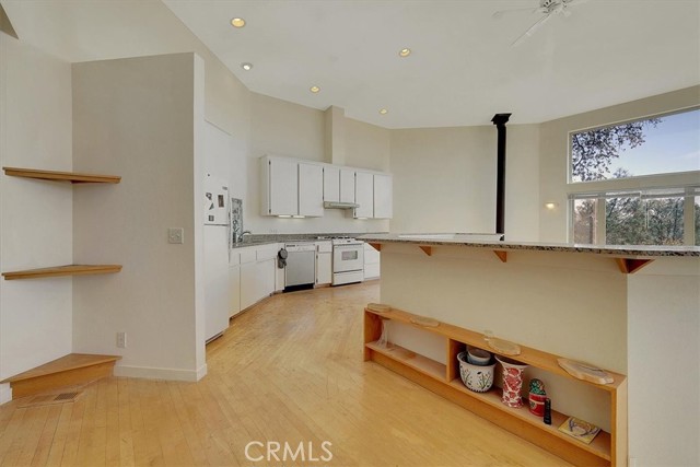Detail Gallery Image 17 of 75 For 9018 Winding Way, Oregon House,  CA 95962 - 3 Beds | 3/1 Baths