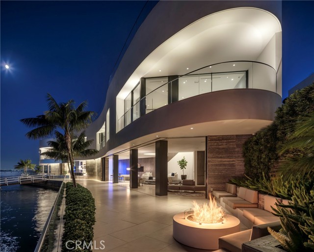 3 The Point, Coronado CA: https://media.crmls.org/medias/bbf0cac0-f3a1-430b-a264-a8350e70cdf0.jpg